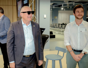 Medical Research Minister Visits New Centre for Robotics & Health Technology